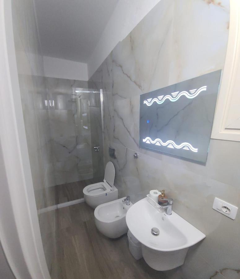 Hotel Noel Vlorë Extérieur photo
