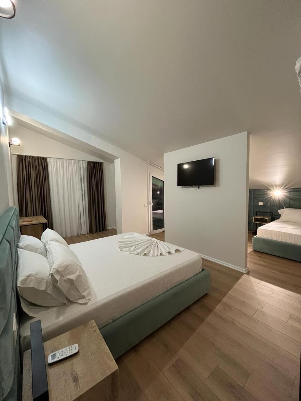 Hotel Noel Vlorë Extérieur photo